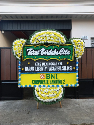 Papan Bunga Duka di Maidi